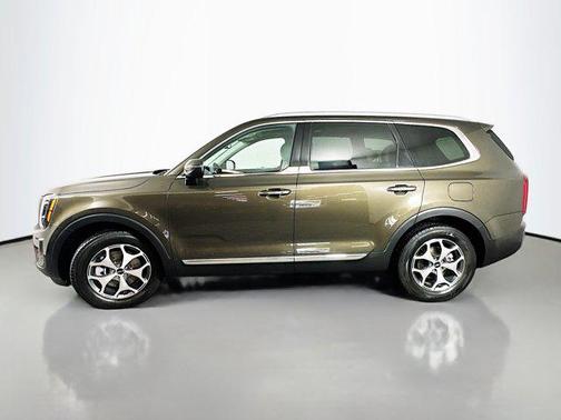 Dark Moss 2022 Kia Telluride EX