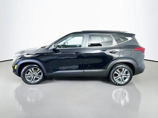 Cherry Black 2023 Kia Seltos S