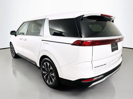 2022 Kia Carnival EX