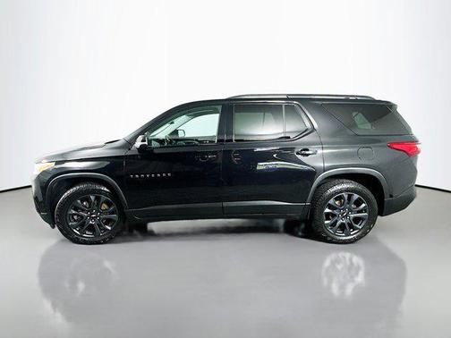 Mosaic Black Metallic 2021 Chevrolet Traverse RS