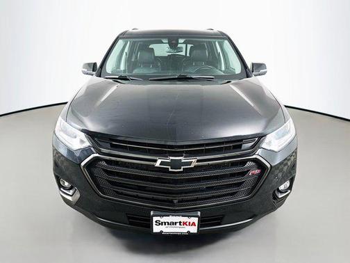 Mosaic Black Metallic 2021 Chevrolet Traverse RS