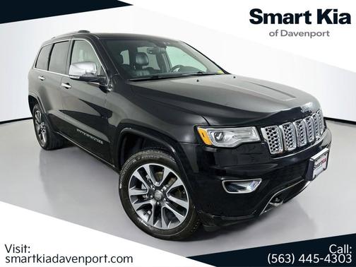 Diamond Black Crystal Pearlcoat 2018 Jeep Grand Cherokee Overland