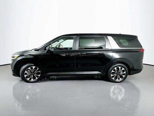 2023 Kia Carnival EX