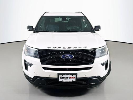White Platinum Clearcoat Metallic 2018 Ford Explorer Sport