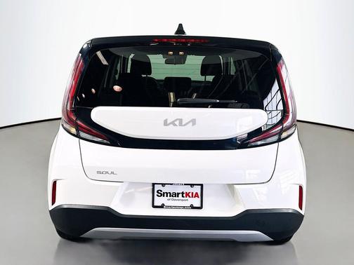 Snow White Pearl 2024 Kia Soul LX