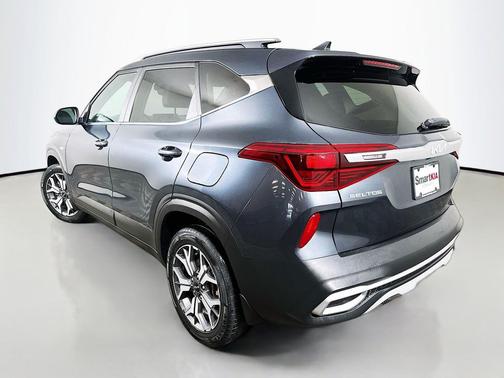 Gravity Gray 2022 Kia Seltos EX