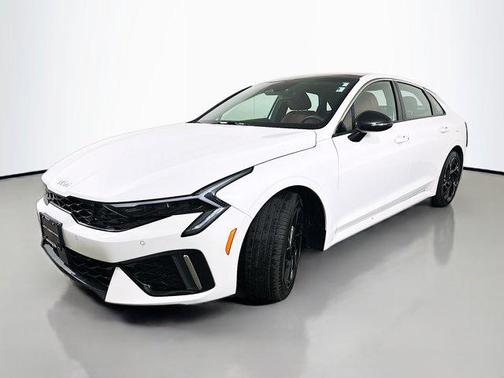 Snow White Pearl 2025 Kia K5 GT-Line