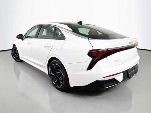 Snow White Pearl 2025 Kia K5 GT-Line