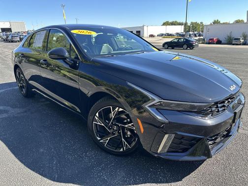 Aurora Black Pearl 2026 Kia K5 GT-Line