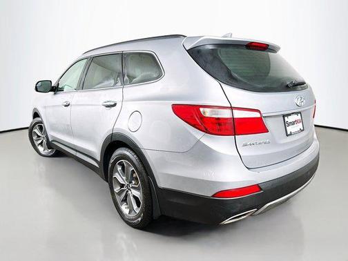 2016 Hyundai SANTA FE SE