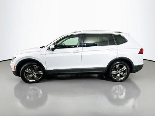 White 2018 Volkswagen Tiguan 2.0T SEL