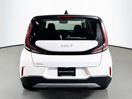 Snow White Pearl 2024 Kia Soul LX