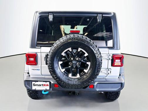 Silver Zynith Clearcoat 2024 Jeep Wrangler 4xe Rubicon