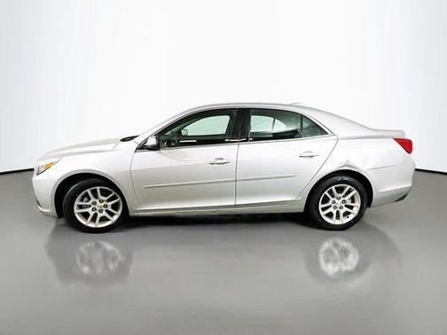 Silver Ice Metallic 2015 Chevrolet Malibu 1LT