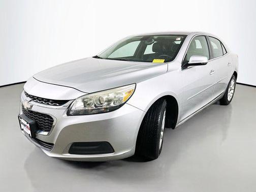 Silver Ice Metallic 2015 Chevrolet Malibu 1LT