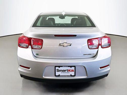 Silver Ice Metallic 2015 Chevrolet Malibu 1LT