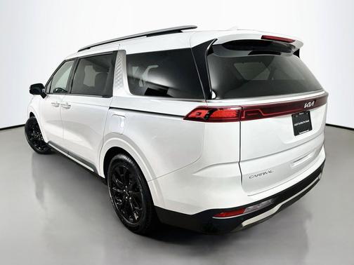 Snow White Pearl 2024 Kia Carnival SX Prestige