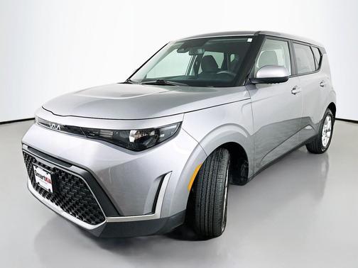 Gray 2025 Kia Soul LX