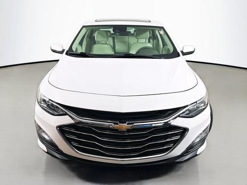 Summit White 2024 Chevrolet Malibu LT
