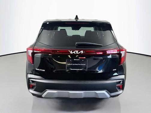 Fusion Black 2026 Kia Seltos LX