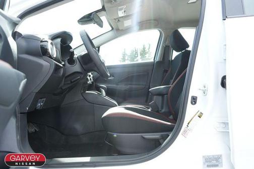 Aspen White Tricoat 2025 Nissan Versa 1.6 S