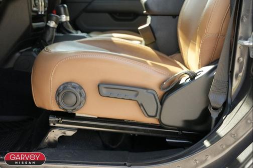 Granite Crystal Metallic Clearcoat 2020 Jeep Wrangler Unlimited Sahara