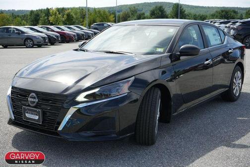 Super Black 2025 Nissan Altima S FWD
