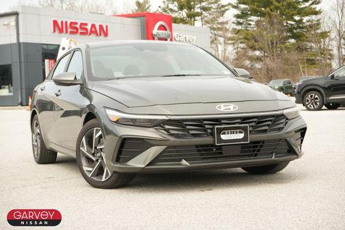Amazon Gray 2025 Hyundai ELANTRA SEL