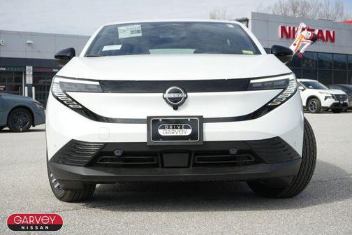 Everest White Pearl Tricoat 2026 Nissan Leaf SV+