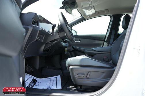 Everest White Pearl Tricoat 2026 Nissan Leaf SV+