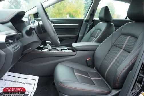Super Black 2025 Nissan Altima SR AWD
