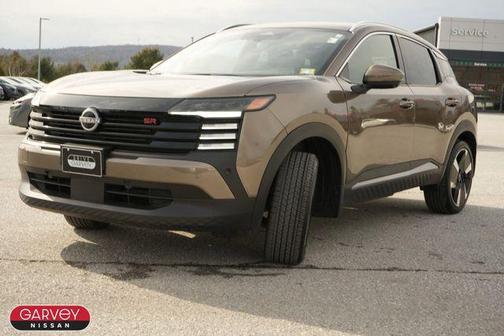 Canyon Bronze Metallic 2025 Nissan Kicks SR