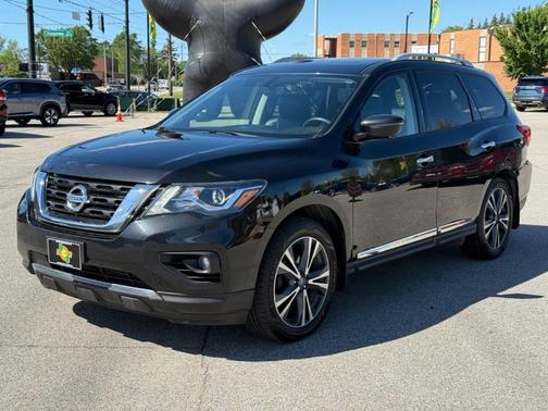 2020 Nissan Pathfinder Platinum
