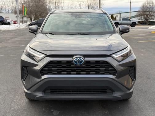 2022 Toyota RAV4 Hybrid XLE