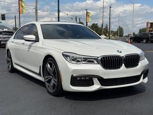 2017 BMW 750 i