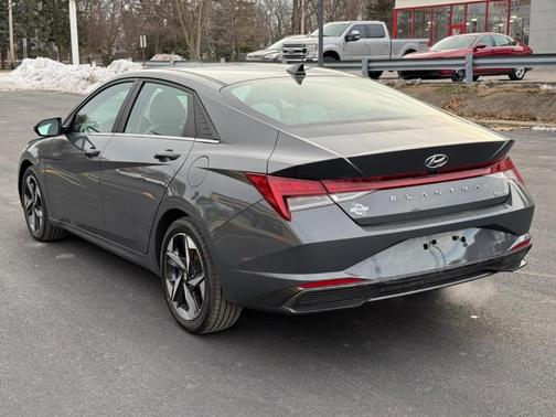 2023 Hyundai ELANTRA HEV Limited
