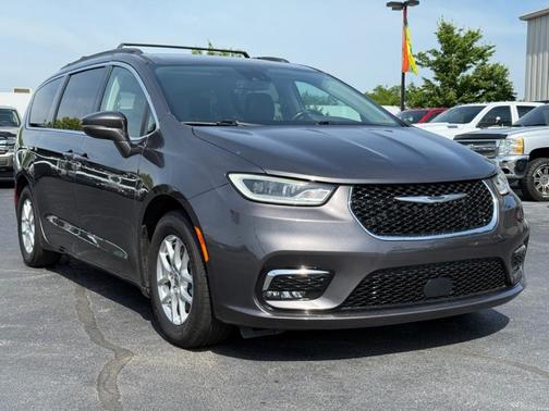 2022 Chrysler Pacifica Touring-L