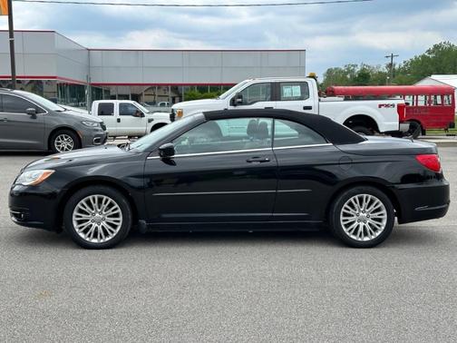 2013 Chrysler 200 Touring