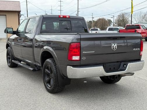 2017 RAM 1500 SLT