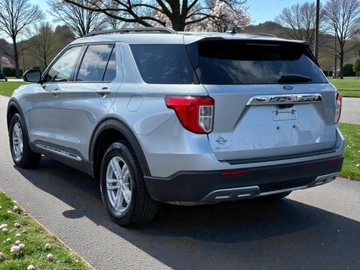 Silver 2023 Ford Explorer XLT