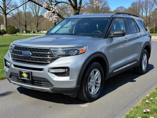 Silver 2023 Ford Explorer XLT