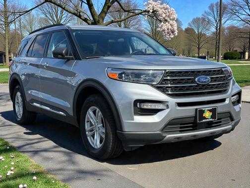 Silver 2023 Ford Explorer XLT
