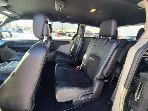 2019 Dodge Grand Caravan SXT for sale in South Bend, IN - image 11
