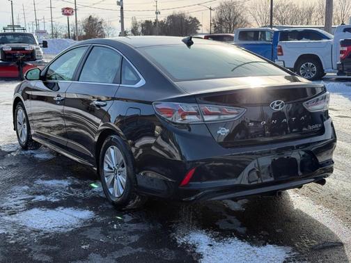 2019 Hyundai SONATA Hybrid SE