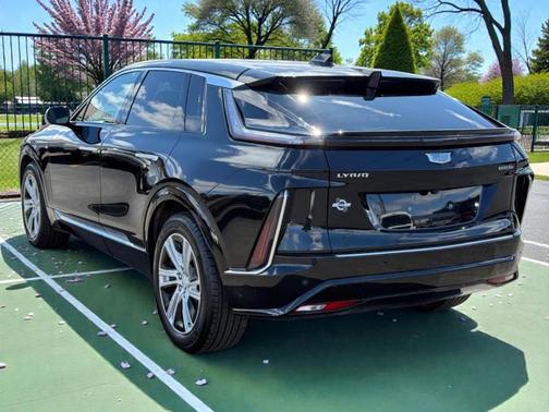 2024 Cadillac LYRIQ Tech