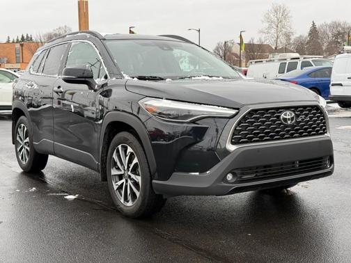 2022 Toyota Corolla Cross XLE