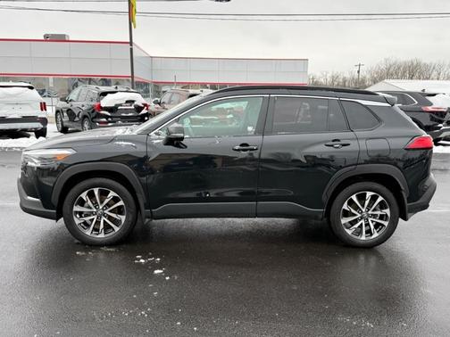 2022 Toyota Corolla Cross XLE