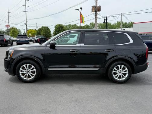 Black 2021 Kia Telluride LX