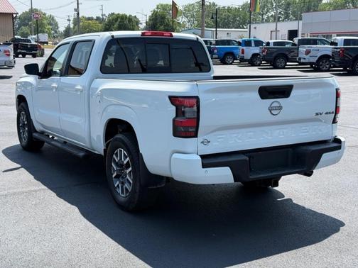 2022 Nissan Frontier SV