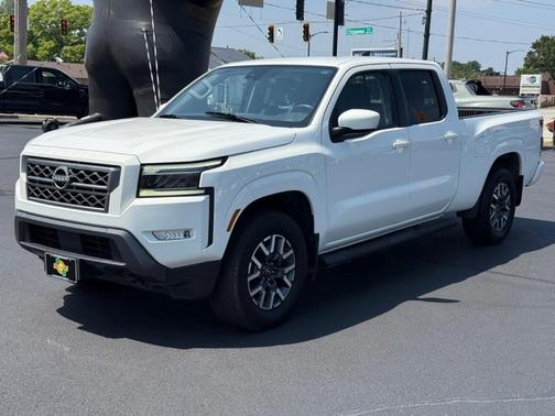 2022 Nissan Frontier SV